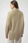 asymmetrical-knit-UAyAtnRt-0.webp