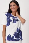 bold-blue-flower-tee-LGALYbGZ-0.webp