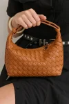 cleo-woven-handbag-unCuquwy-0.webp