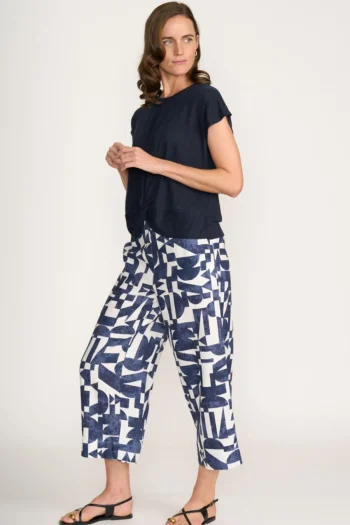 FOIL Tops|Travel Essentials-DO THE TWIST TOP