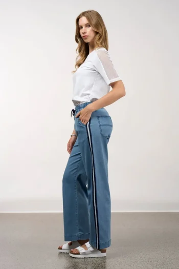 MADLY SWEETLY T Shirts|Tops-INTRO TEE WHITE