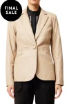 vega-jacket-WfCiyulr-0.webp